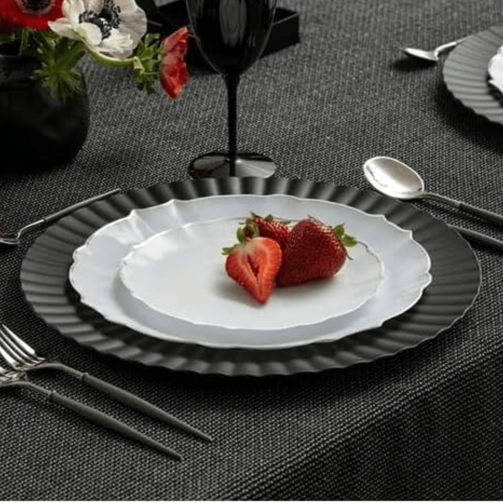 Luxe 7.5" White With Silver Rim Plastic Dessert Plates 10 Pack