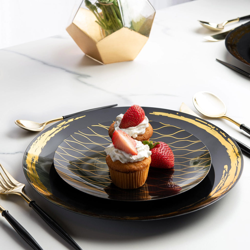 Whisk 7.5" Black & Gold Plastic Appetizer/Dessert Plate 10 Pack