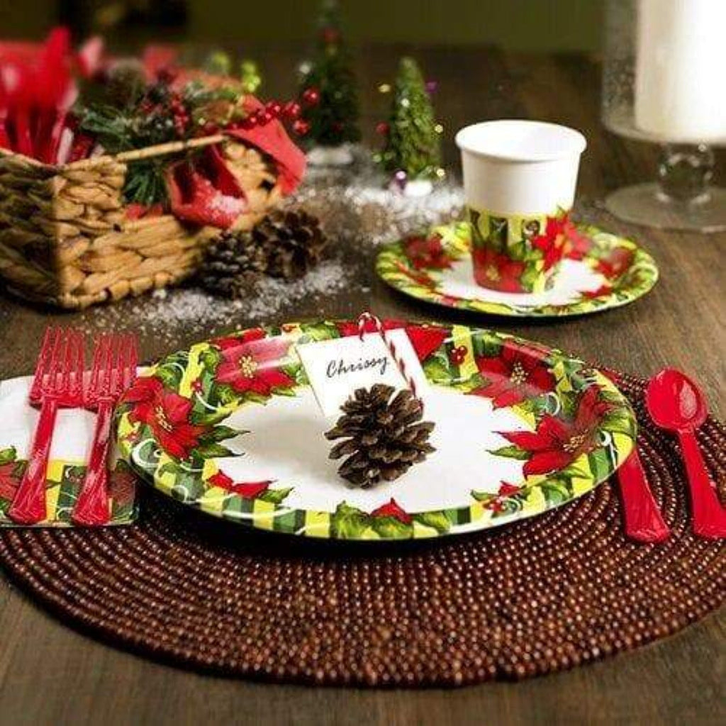 10" Paper Plates Poinsettia Wreath   8Count
