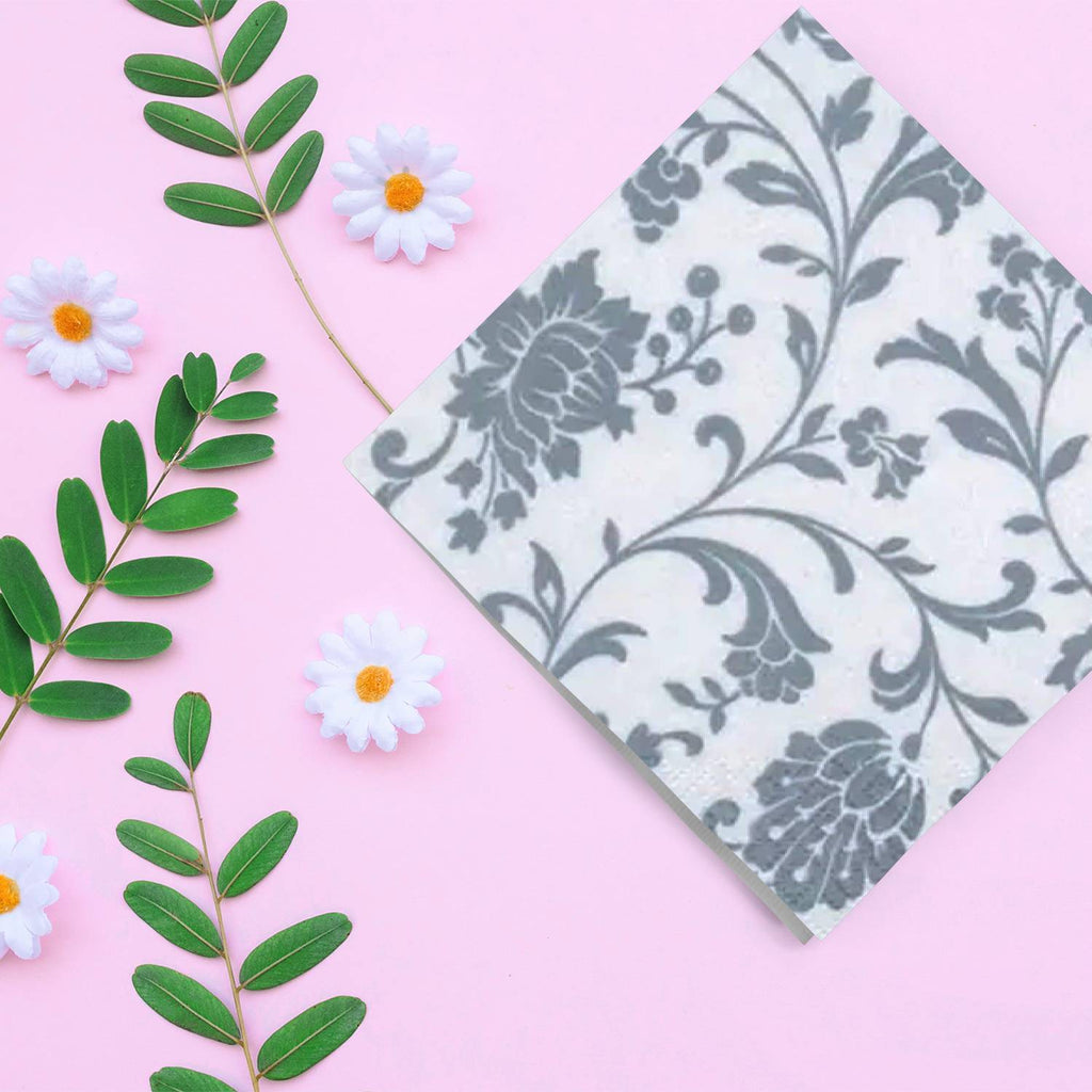 Arabesque White/Silver Lunch Napkins 20 Pack