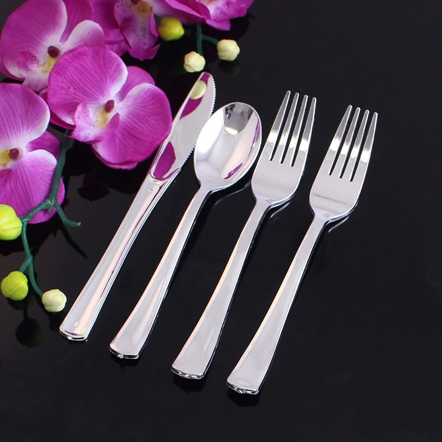Dynasty Plastic Silver Spoons