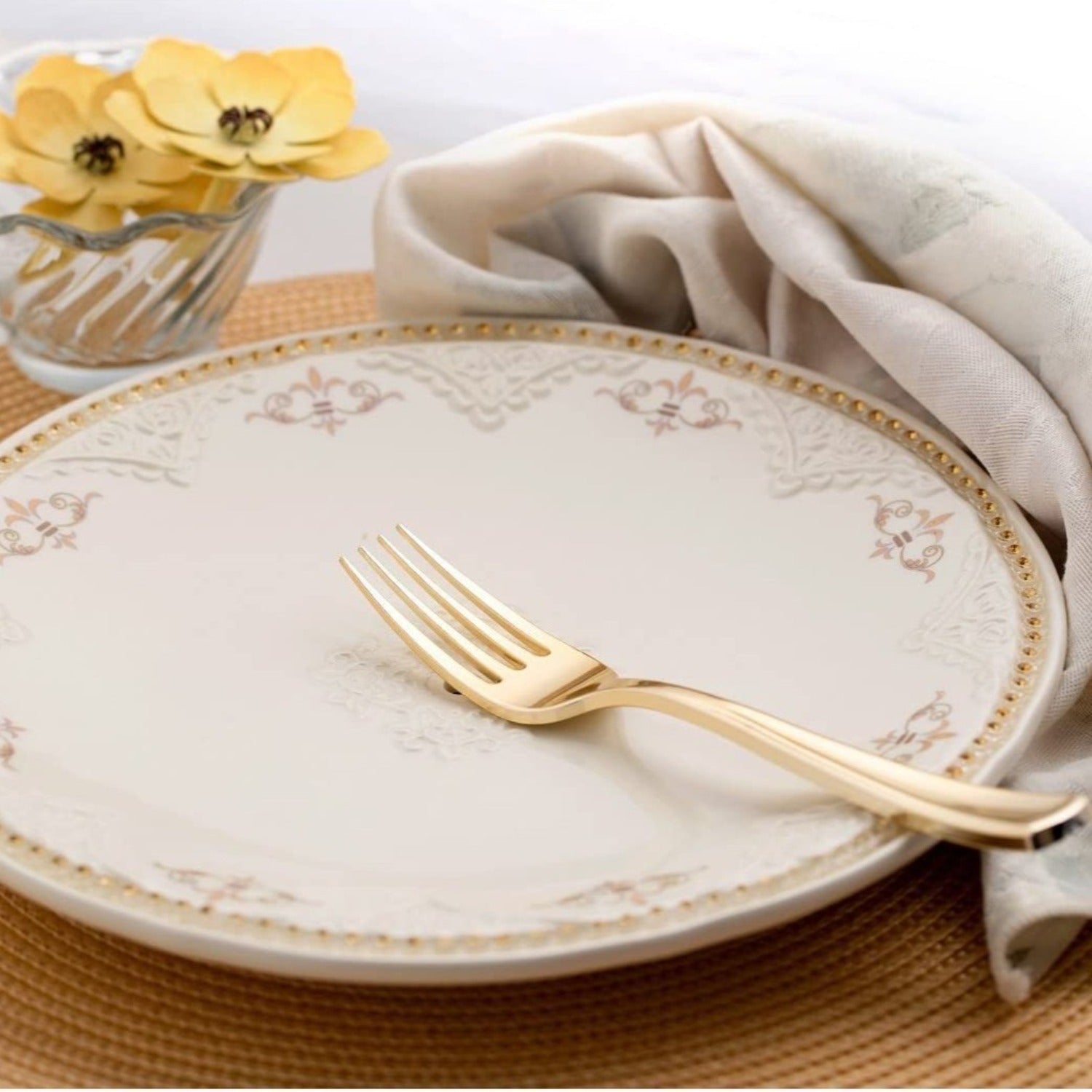 Dynasty Plastic Gold Forks