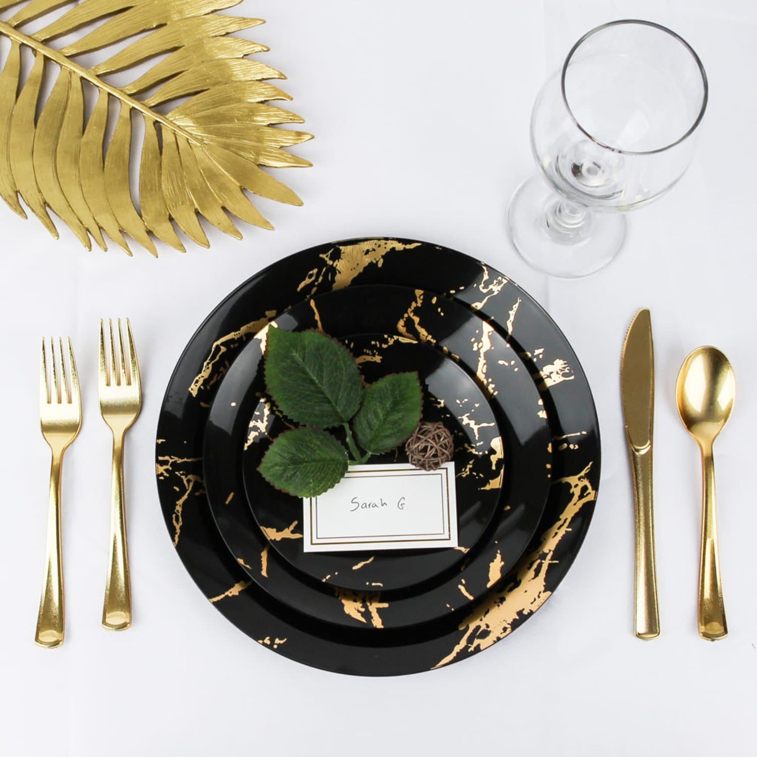 Gold Stroke 9" Black Meal Plate Plastic 10 Pack