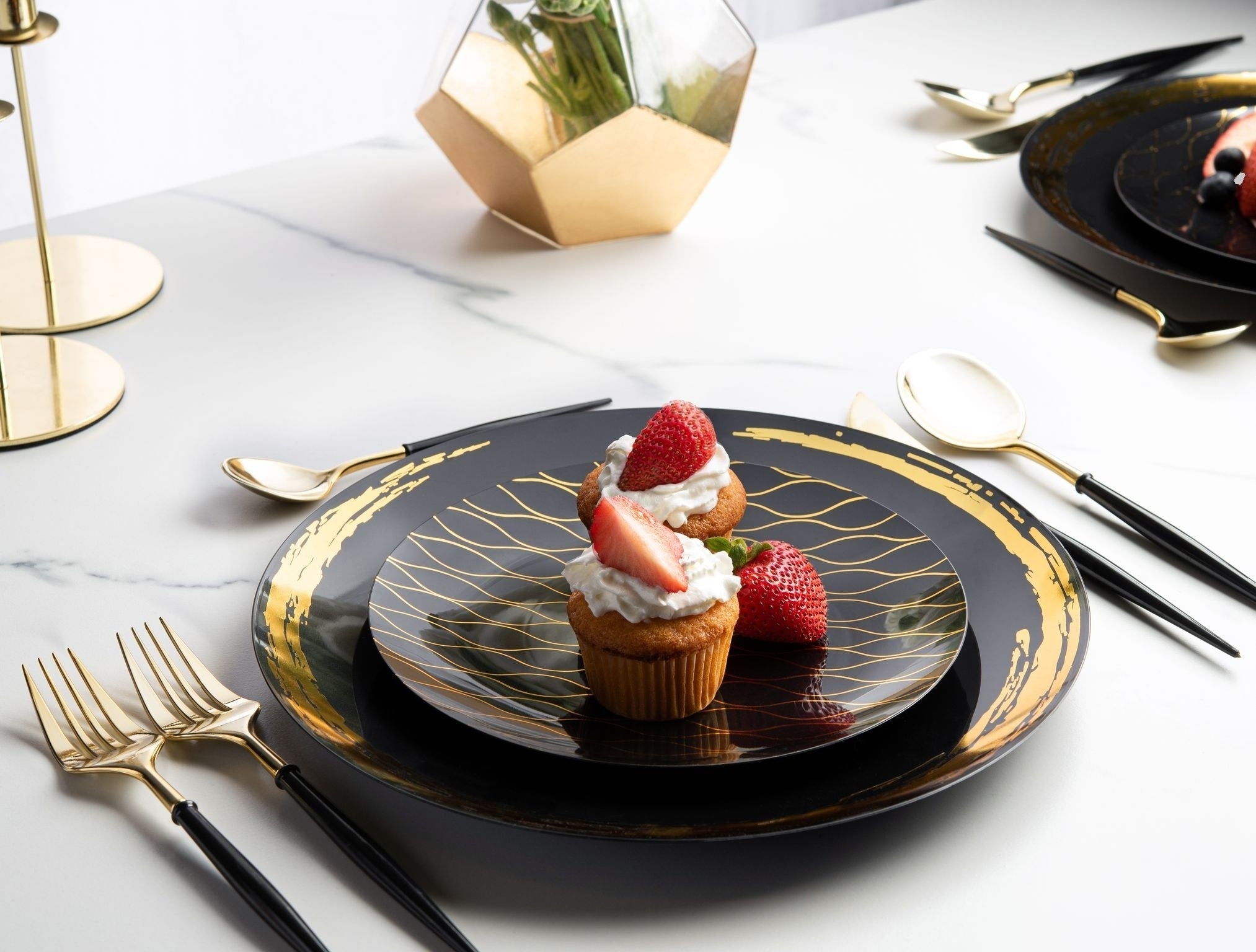 Noble Gold Top/Black Bottom Plastic  Cutlery Set 40 Pack