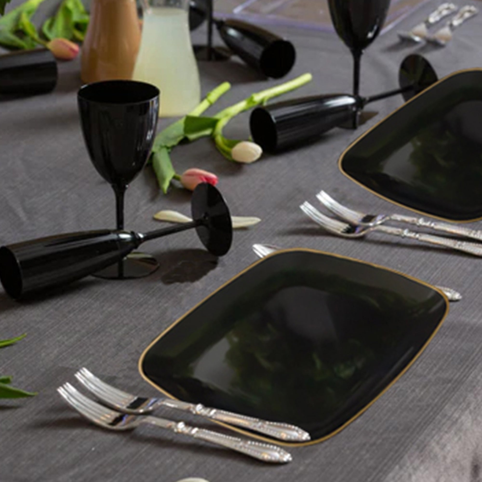 7oz Black Plastic Disposable Wine Goblet 8 Pack