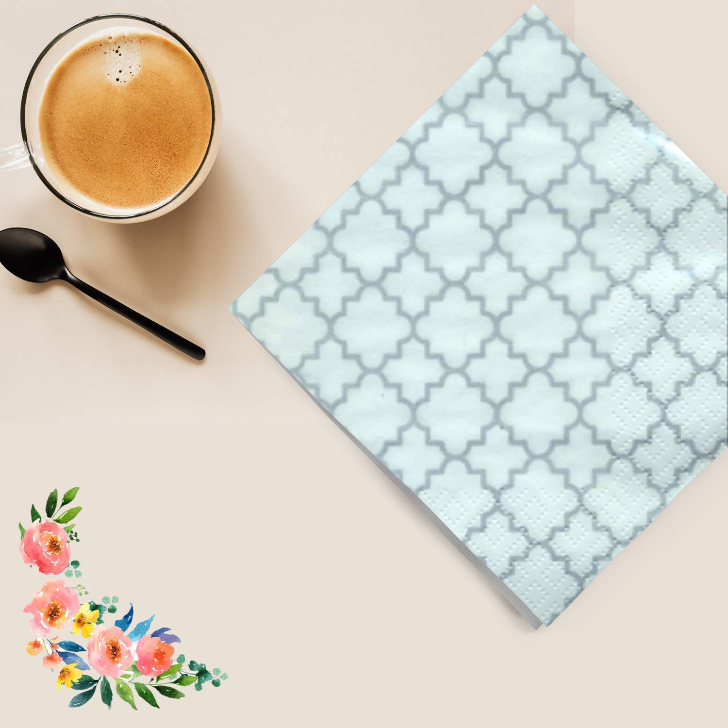 Quattrefoil White/Silver Lunch Napkins 20 Pack